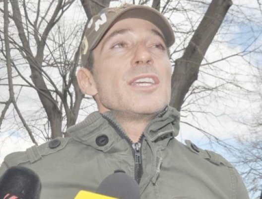Mazăre împarte pachete elevilor constănţeni